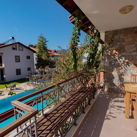 Vira Hotel *