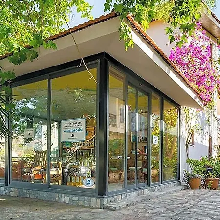 Vira Ξενοδοχείο 4*